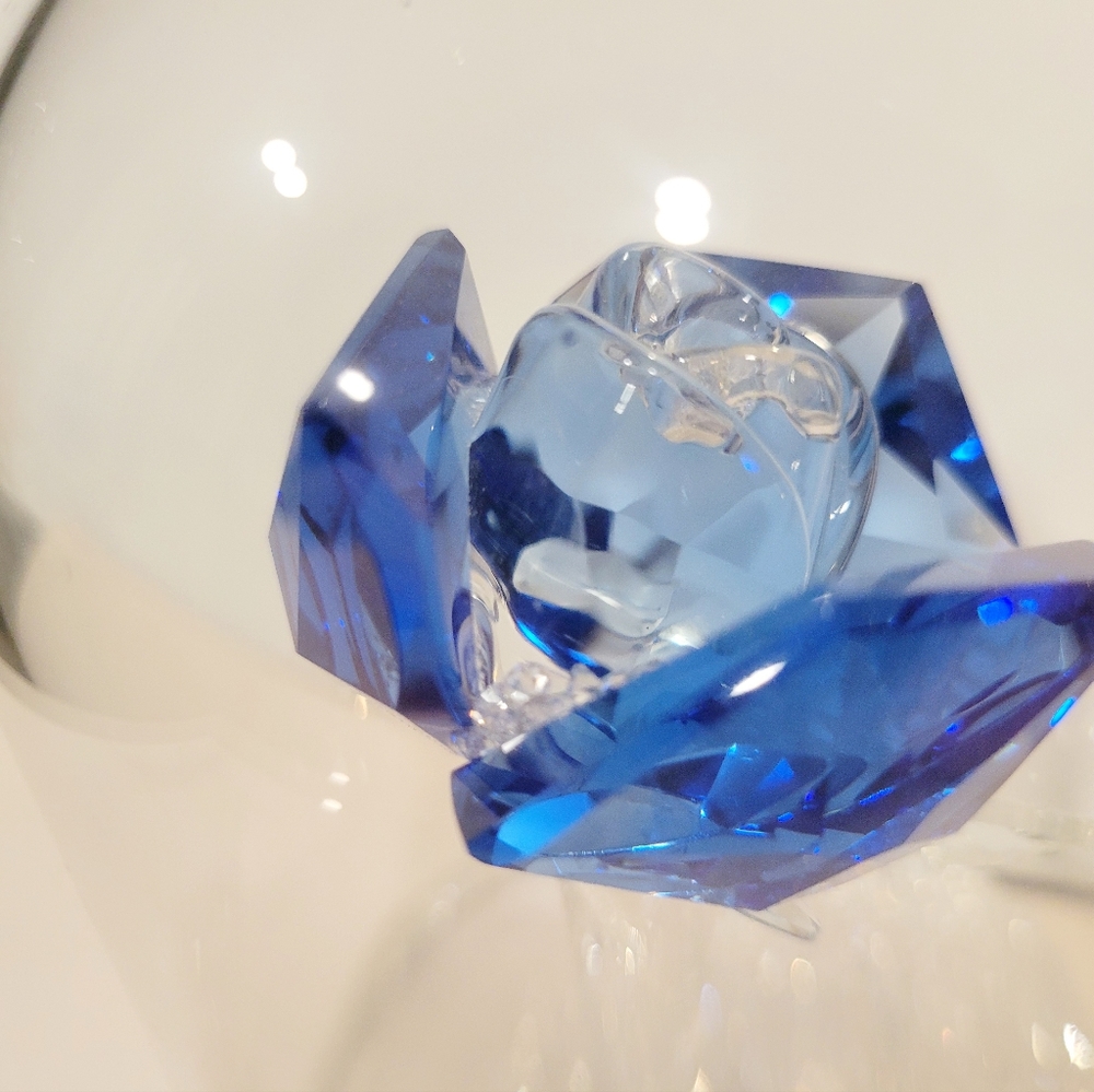 K9 Glass Dome Blue Rose With Sparkling Bits Light Reflecting Decor.